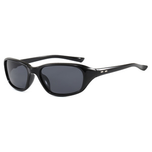 Occhiali da <span class=keywords><strong>Sole</strong></span> Donna Quadrati-Ovali Stile Punk 2026 Nuovi UV400 Montatura Completa Protezione Solare Blocco UV Look Retrò Edgy Millennial-Chic - Product Image 4