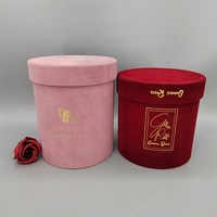 Boîte cadeau en carton recyclé de luxe avec logo personnalisé rond en or pour la Saint-Valentin 2026