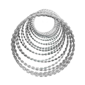 Rouleau de fil barbelé en spirale en PVC pour clôture anti-escalade, fil barbelé plat, fil barbelé en forme de <span class=keywords><strong>lame</strong></span>, corde barbelée - Product Image 3