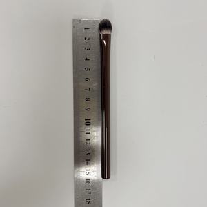 HG3 All Over Shadow Brush Manche en aluminium Virole Série Sablier Vegan Pinceaux de maquillage professionnels de luxe Vente au comptant d'usine - Product Image 3