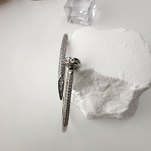 Pulsera de Circonita con Apertura de Uñas para Mujer, Brazalete de Circonita con Microinfusión, Diseño de Gama Alta con Estilo de Nicho para Damas de Moda, 1 Unidad - Product Image 5