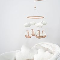 Mobile bébé en peluche aux couleurs neutres et au design simple, jouets suspendus pour chambre d'enfant, cadeau pour nouveau-né