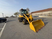 Schmaler Kompakt-Radlader 1500kg Mini-Frontlader für Villa, Hof und Gemeinschaftsrenovierung