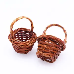 Casa De Boneca Mini Videira Tecelagem Handheld Basket Cena De Brinquedo Em Casa Decoração Handwoven Tiro Adereços Cesta De Flor