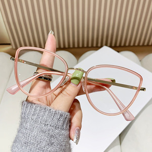Monture de lunettes œil-de-chat pleine monture anti-lumière bleue pour femme, verres PC, style tendance - Product Image 1