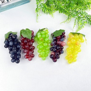 Raisins artificiels <span class=keywords><strong>en</strong></span> gros, <span class=keywords><strong>grappe</strong></span> <span class=keywords><strong>de</strong></span> raisins artificiels, fruits artificiels réalistes, mini-raisins décoratifs <span class=keywords><strong>en</strong></span> <span class=keywords><strong>plastique</strong></span> - Product Image 1
