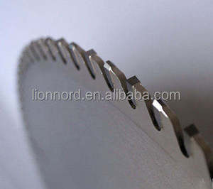 Lames de <span class=keywords><strong>scie</strong></span> à bois circulaires en carbure TCT industrielles de <span class=keywords><strong>600</strong></span> mm pour la coupe du bois - Product Image 4