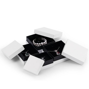 Paper Printed Logo Luxury Jewelry <b>Boxes</b> White Necklace Bracelet Lid and Base Jewelry <b>Boxes</b> Packaging - Product Image 6