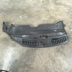 แผ่นกันกระแทกใต้ท้องรถยนต์โตโยต้า GS350 รุ่น 53295-33010 วัสดุ PP ป้องกันเครื่องยนต์ - Product Image 3