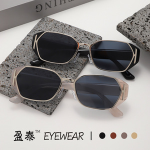 <b>Small</b> Ice Cube Y2K Square <b>Frame</b> <b>Sunglasses</b> Women's Retro UV400 Protection Black Metal Plastic <b>Frame</b> 2025 Trendy Style - Product Image 3