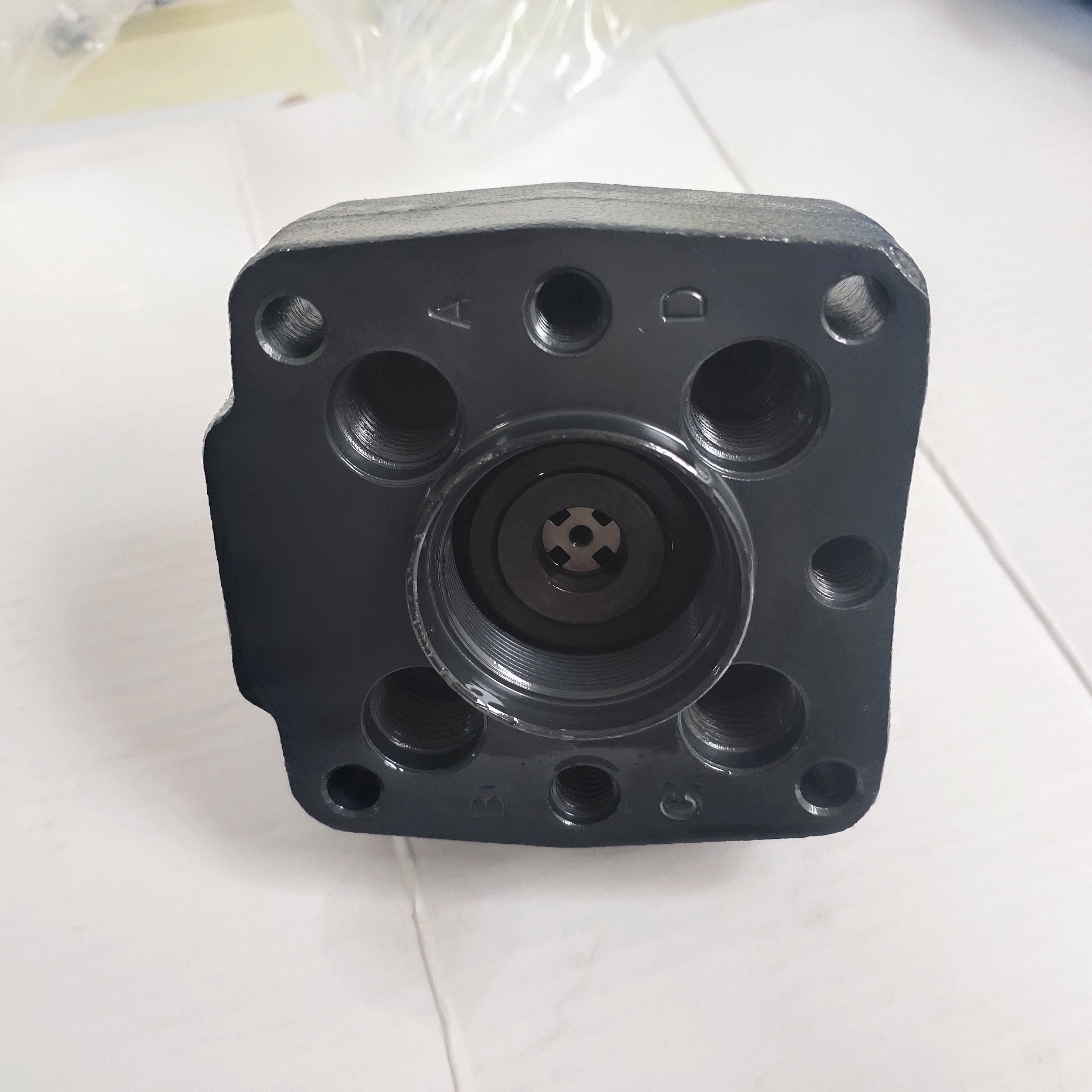 diesel fuel injection pump head rotor 096400-1240  For TOYOTA 14B high quality VE pump auto parts rotor head 096400-1240