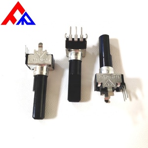 Potenciómetro Rotatorio Lineal de PCB de Instalación Vertical con Eje de Plástico de 3 Pines, 9mm, 10k, 20% de Carbono, DC20V, Marca FANRUI - Product Image 3