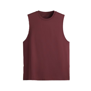 Camiseta sin mangas ecológica para hombre hecha de algodón reciclado y tintes sostenibles para un estilo de vida consciente. Programas de ropa ecológica para comercio minorista. - Product Image 1