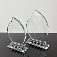 Prix du trophée en cristal de plaque en forme de flamme vierge avec base noire