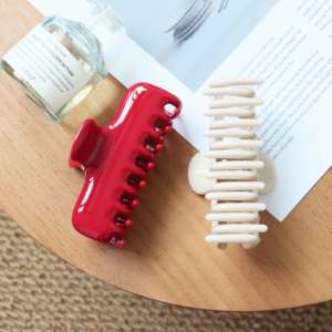 Pinza de Pelo de Plástico Rectangular de Lujo de 9.5cm con Diseño de Tiburón, Geométrica, Minimalista, Estampado Vintage, Efecto Carey, Dientes Conectados, en Caja - Product Image 4