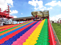 Outdoor Adventure Park Game Stimulierende große Trocken rutsche Regenbogen rutsche Nicht angetriebene Park rutsche