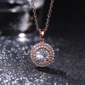 Elegante Collana con Ciondolo Classico per Donne, Catena a Forma di Fiore in Lega di Rame, Gioiello per Fidanzamento - Product Image 3