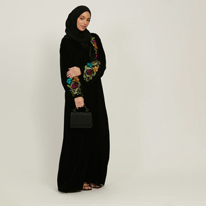 Dubai Winter <strong>Black</strong> 3D Embroidered Abaya Clothing Islamic Clothing Luxury Flower Embroidered and Adorned <strong>Velvet</strong> Enclosed Abaya - Product Image 5