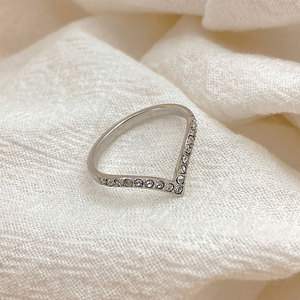 Bagues pour femmes en acier inoxydable 316L, résistantes à la ternissure et imperméables, avec zircon et petites pierres - Product Image 1