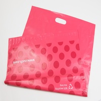 Sacs d'expédition imperméables autocollants en polyéthylène rouge avec poignée, réutilisables, taille personnalisée, impression offset, logo personnalisé