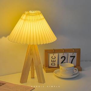 Lámparas de mesa LED, lámpara decorativa de estilo chino simple, luz nocturna regulable con enchufe USB, pantalla de tela, iluminación para dormitorio y mesita de noche - Product Image 1