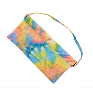 Asciugamani da spiaggia grandi in microfibra colorata all'ingrosso con coprisedia tascabile - Product Image 4