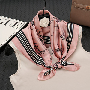 Mulheres de alta qualidade Elegante 70*70cm 100% Mulberry Pure Silk Square Scarves Animal Cavalo Leopard Pattern Impresso Moda Tie Scarf - Product Image 4