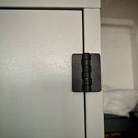 Boîte à selle mobile-Rangement de matériel équestre en acier à haute résistance Logo personnalisé Construction en métal, roulettes roulantes pour une mobilité facile