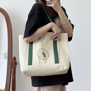 Sac fourre-tout en toile de coton uni écologique de 12 oz avec poches extérieures avant, idéal pour le shopping, personnalisable avec logo - Product Image 3