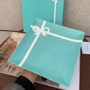 Juego de Vajilla de Cerámica de Alta Gama Serie Butterfly Bow, Caja de Regalo para Inauguración de Casa, Venta al Por Mayor - Product Image 1