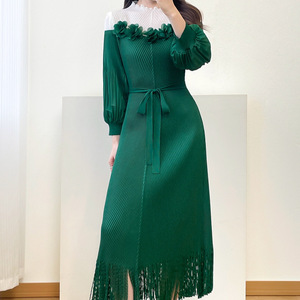 Abito Lungo Plissettato Stile Miyake di Lusso 2026 con Nappe, Elegante Collo Alto e Patchwork Floreale 3D - Product Image 2