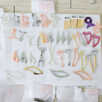 Peigne Gua Sha multifonctionnel en alliage d'aluminium, masseur ergonomique du cuir chevelu, outil de massage des points d'acupuncture des méridiens