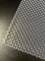 100% PMMA matériel 4 * 8ft plastique clair Texture motif prismatique diffuseur feuille pour boîte d'éclairage