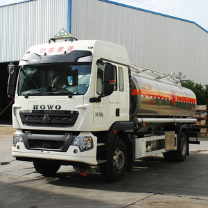 Camión Cisterna <span class=keywords><strong>de</strong></span> Combustible HOWO <span class=keywords><strong>de</strong></span> 16000 Litros y 20000 Litros <span class=keywords><strong>de</strong></span> Capacidad, 6x4 4x2, Camión Cisterna <span class=keywords><strong>de</strong></span> Diésel en Venta - Product Image 1