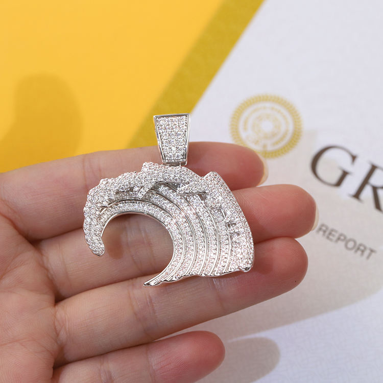 silver-moissanite pendant