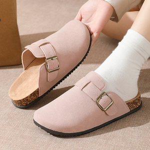 Nouvelles mules et sabots plats d'extérieur en daim léger à bout fermé pour femmes et hommes 2026 – Confortables et souples avec boucle - Product Image 3