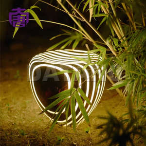 Lumières décoratives en pierre lumineuse à LED pour les célébrations de Noël, éclairage extérieur étanche IP65 pour les jardins et les parcs - Product Image 6