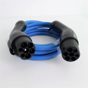 สายชาร์จรถยนต์ไฟฟ้าแบบ Type 2 GBT 22KW 32A 3 เฟส 85-265V 50Hz ทนแรงดันสูง 2600V AC สำหรับเชื่อมต่อ EVSE ผลิตที่กวางตุ้ง ประเทศจีน - Product Image 1