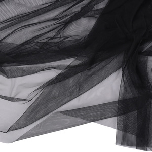 Costume di Halloween per Donne Mantello con Cappuccio in Tulle Nero Bianco Rosso da Sposa Lunghezza Pavimento Morbido Mantello in Rete - Product Image 6