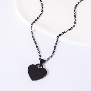 Collar de Corazón de Acero Inoxidable Ywyougang - Joyería Personalizada con Grabado de Amor, Regalo para Ella, Multicolor - Product Image 3