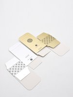 Expédition rapide personnalisée Hisoa 150-450gsm Papier carton argenté/duplex pour emballage de boîte à gâteau