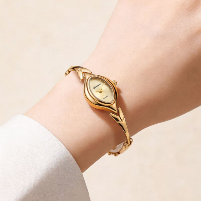 Vintage French Women's Luxury Watch Japanese Quartz Movement Gold-Plated Stainless Steel Bracelet Oval Case Mineral Glass 3BAR