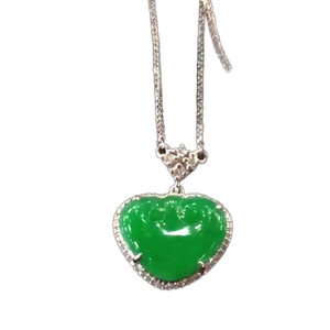 Nueva llegada 18K oro blanco collar en forma de corazón Jade piedra colgante fábrica al por mayor verde Jadeíta natural para regalo de compromiso - Product Image 1