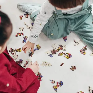 कस्टम लोगो आकार आकार अनियमित आकार पहेली लकड़ी पहेली खिलौने वयस्कों के परिवार के लिए लकड़ी की पहेलियाँ तितली कला सजावट