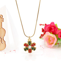 Colección Romántica de Navidad: Collar de Acero Inoxidable con Colgante de Frutas, Papá Noel, Mariposa y Bastón de Navidad