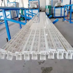 Maquinaria de fabricación de perfiles de puerta de ventana de PVC UPVC de plástico de alta calidad