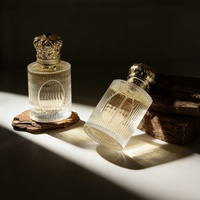 Diffuseur de parfum très populaire 50 ml sans alcool, longue durée, en verre artisanal de forme irrégulière, avec boîte et bouchon couronne