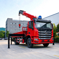 Grue mobile montée sur camion à flèche télescopique de 8 tonnes, système hydraulique stable, utilisation en construction, hauteur de levage de 18,5 m