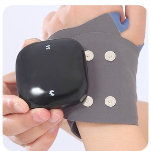 เครื่องนวดข้อมือแบบแม่เหล็กไฟฟ้า ถอดออกได้ พร้อมอินฟราเรดบำบัด ชาร์จผ่าน USB แบตเตอรี่ลิเธียม นวดมือ - Product Image 2