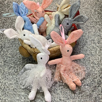 En gros Nouveau Porte-clés en peluche Lapin des vœux à longues jambes en dentelle, Breloque de sac, Poupée lapin avec mini-foulard pour la création de bouquets de fleurs DIY